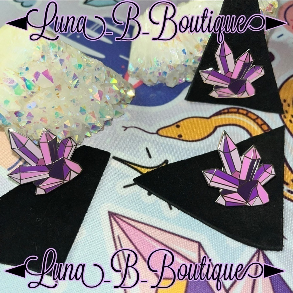 🆕🔮Large Crystal Cluster Enamel Pin🔮